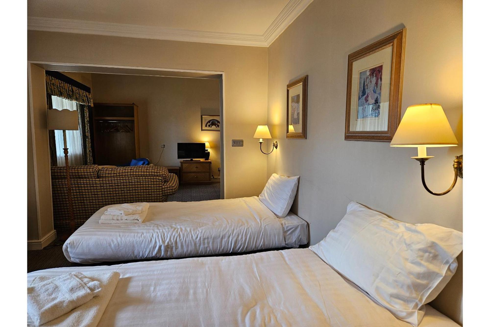 Oyo Blaby Westfield Hotel Лестер Экстерьер фото