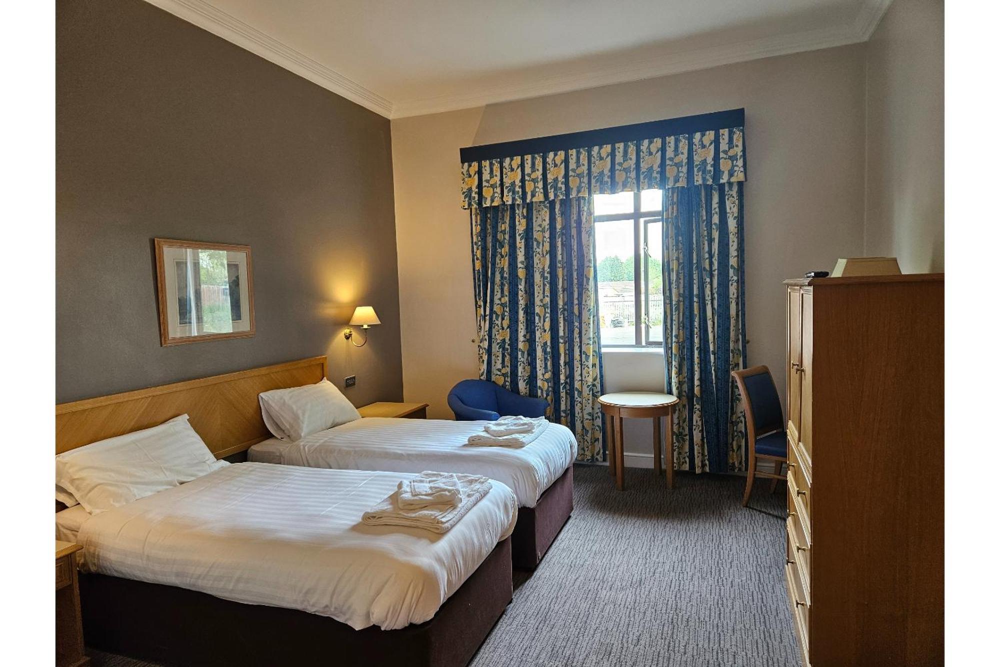 Oyo Blaby Westfield Hotel Лестер Экстерьер фото